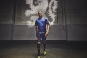 加拿大乒乓队的未来：如何提升教练团队与球员的互动与协作，现任加拿大乒乓球教练