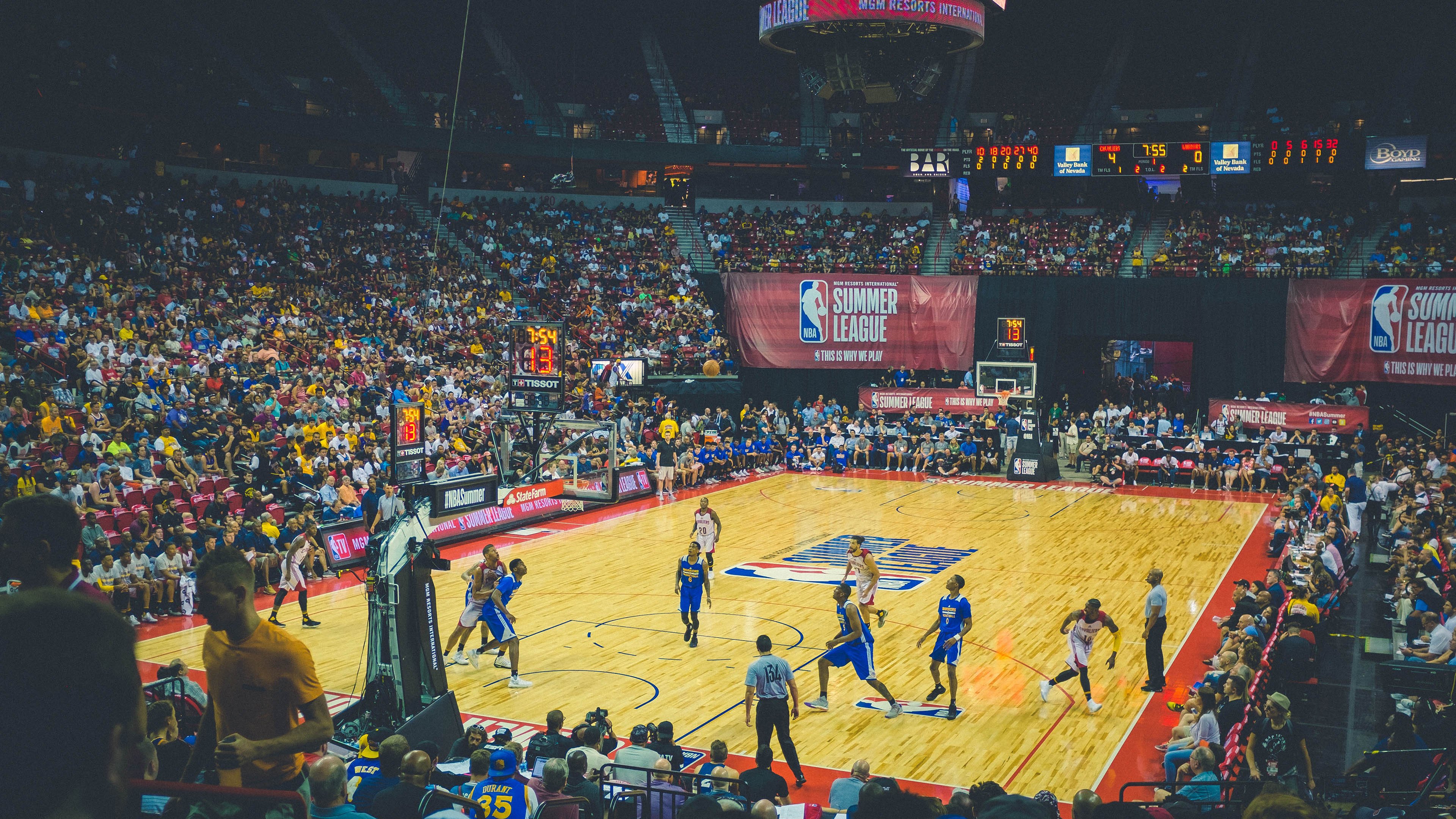 东契奇连场得分破纪录展现持续爆发力，东契奇精彩比赛